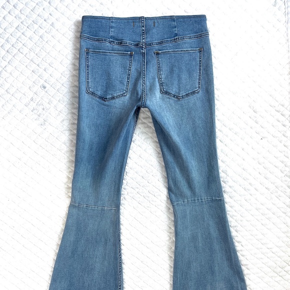 Free People Denim - Free People Flare Bell Bottom Jeans 27 Pull on Penny Stretch Denim FP Hippie